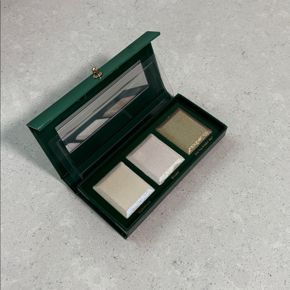 Glam Lite X Mikayla Highlighter Palette - Picture 3 of 7
